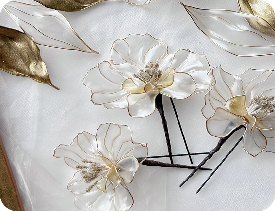 Вдохновение от природы: создаём заколку из стеклюра с флористическим декором